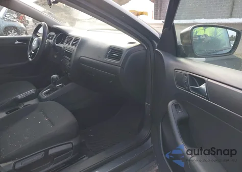 2015 Volkswagen Jetta 2.0L S z USA, uszkodzony, nr VIN 3VW2K7AJ4FM301425